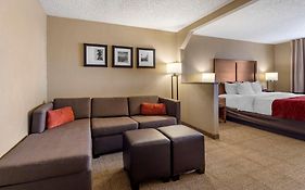 Comfort Inn & Suites Hays I-70